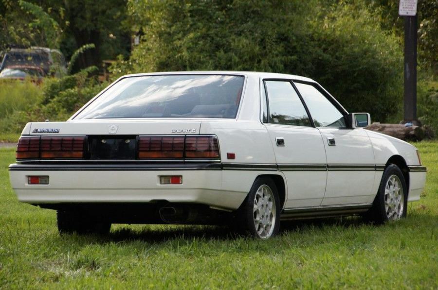  Mitsubishi Gallant Sigma 1988 года  (фото 3 из 54)